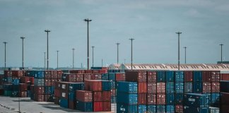 Ile trwa transport morski z Chin - Michalina.jpg