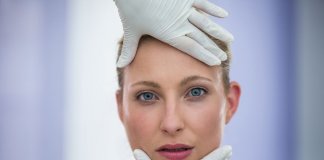 Peeling kawitacyjny a pielęgnacja skóry wrażliwej: jak dobrać odpowiedni zabieg? saywow - peeling kawitacyjny - Michalina.jpg