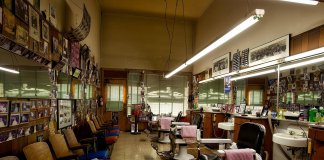 Fotele barberskie jako centrum męskiego rytuału – jak mebel buduje atmosferę barber shopu? fotele barberskie 1.jpg
